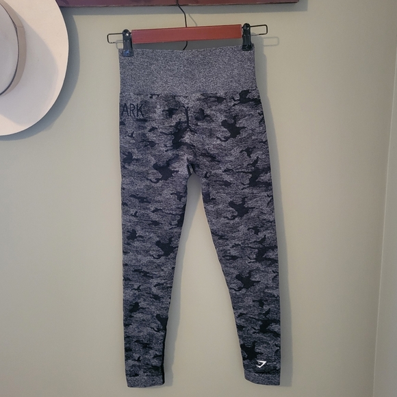 Gymshark Camo Leggings Size S - Picture 3 of 12
